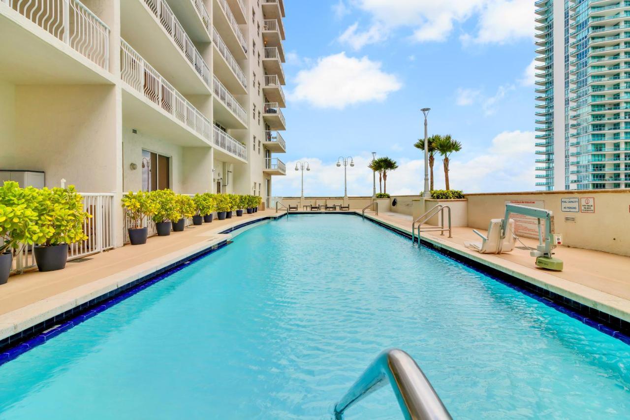 The Club At Brickell Bay Luxury Suites Miami Exterior foto