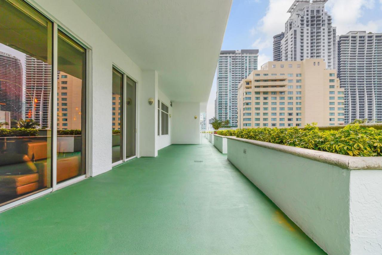The Club At Brickell Bay Luxury Suites Miami Exterior foto